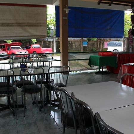 Oyo 75409 Premium The Family Hotel Chiang Mai Bagian luar foto
