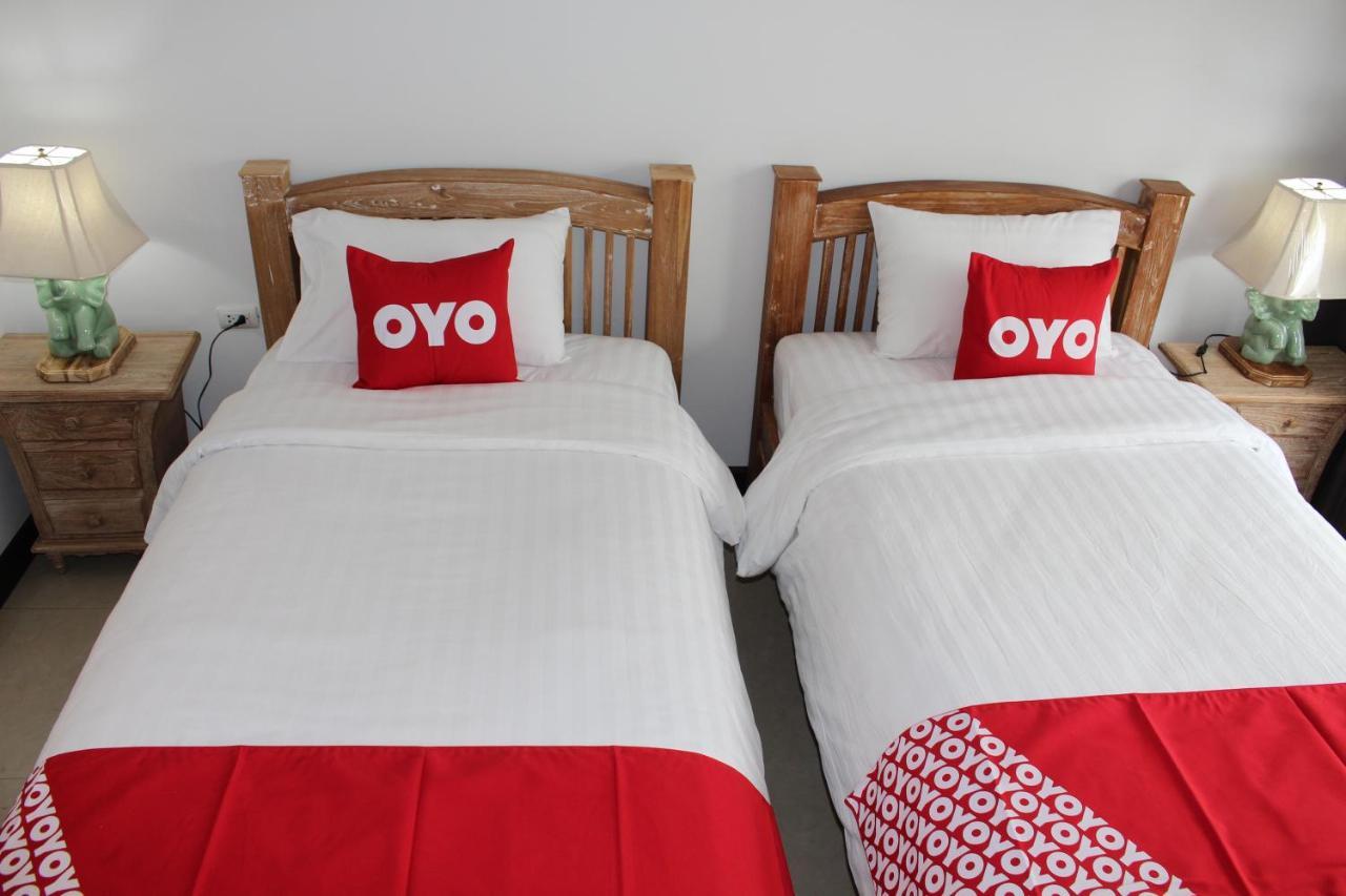 Oyo 75409 Premium The Family Hotel Chiang Mai Bagian luar foto